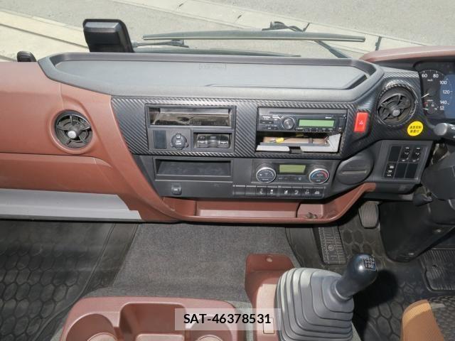 Hino RANGER 2023-03 7060404-22