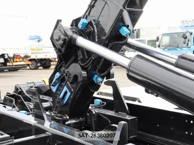Hino RANGER 2025-09 7060403-8