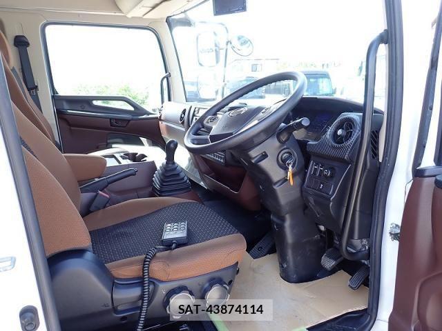 Hino RANGER 2024-03 7060406-12