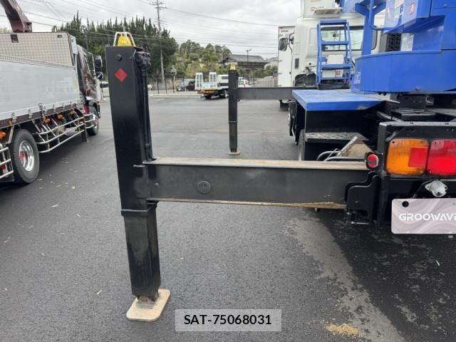 Hino RANGER 2015-06 7252057-17