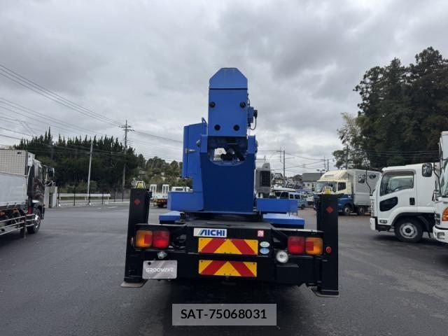 Hino RANGER 2015-06 7252057-8