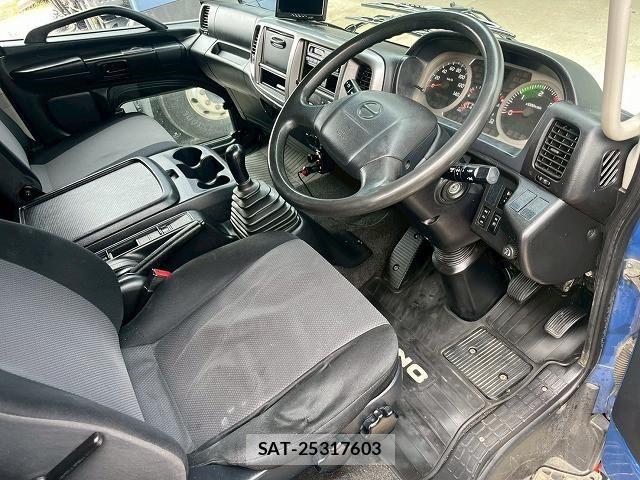 Hino RANGER 2013-03 7252077-17