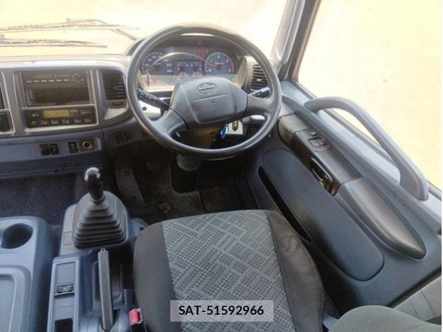 Hino RANGER 2005-09 7252074-23