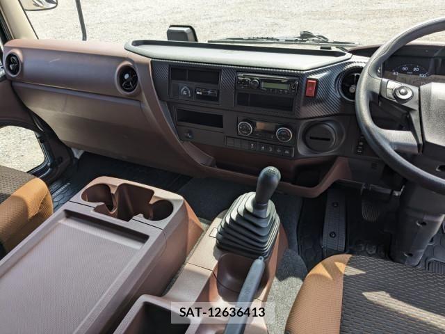 Hino RANGER 2023-04 7252055-26