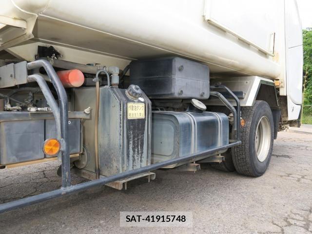Hino RANGER 2016-08 7272789-19