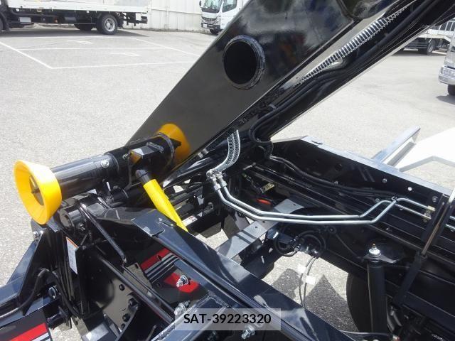 Hino RANGER 2025-11 7272786-23