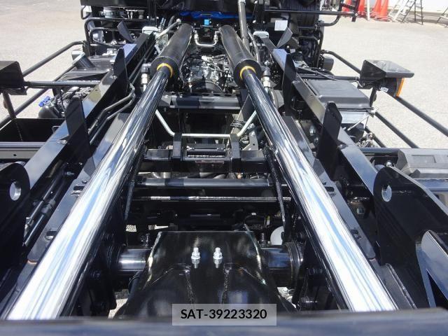 Hino RANGER 2025-11 7272786-24