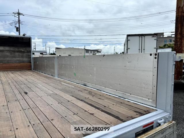 Hino RANGER 2016-02 7359497-11