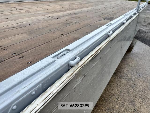 Hino RANGER 2016-02 7359497-13