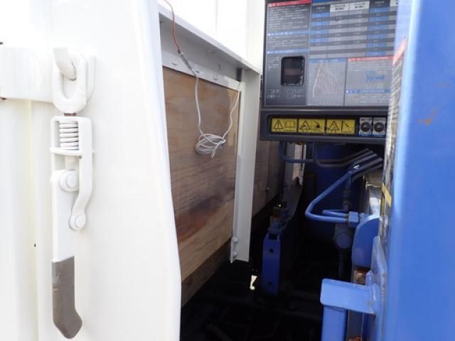 Hino RANGER 2015-12 7383935-9