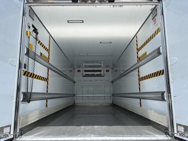 Hino RANGER 2014-11 7383939-17