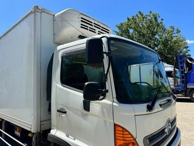 Hino RANGER 2015-02 7383944-9
