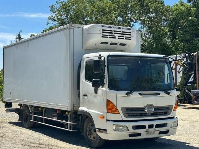 Hino RANGER 2015-02 7383944-7