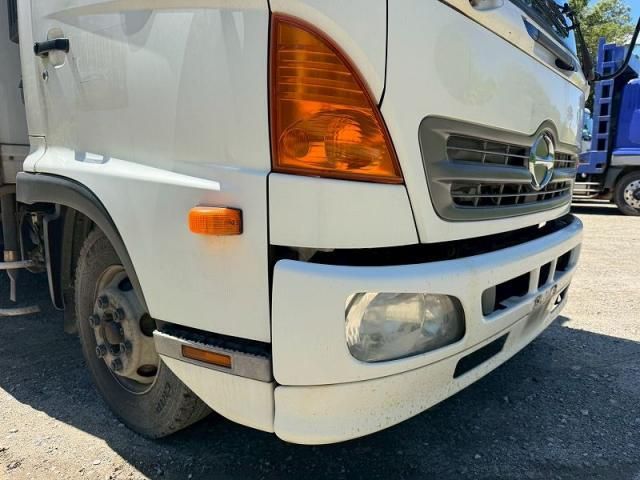 Hino RANGER 2015-02 7383944-8