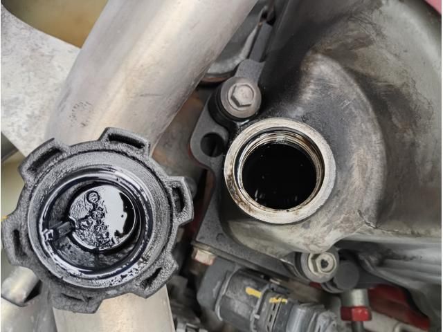 Hino RANGER 2016-06 7383938-16