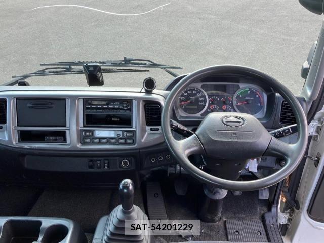 Hino RANGER 2017-01 7502521-17