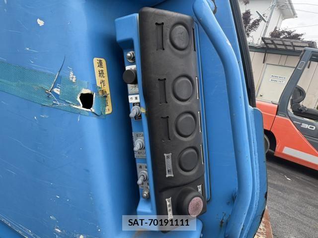 Hino RANGER 2014-10 7502496-14