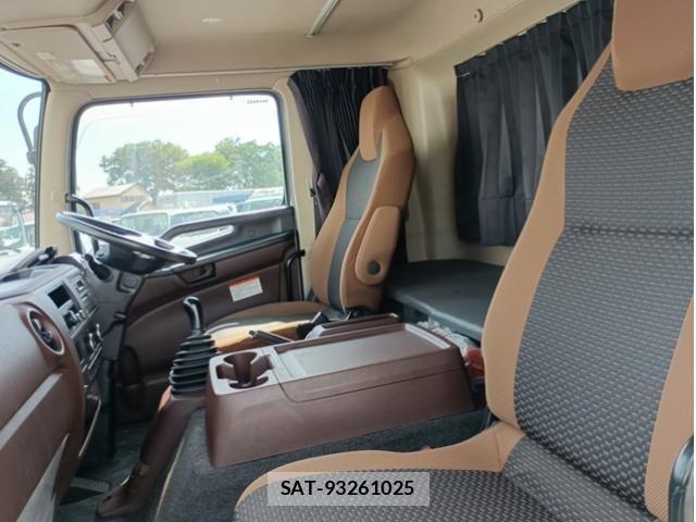 Hino RANGER 2019-04 7502493-21