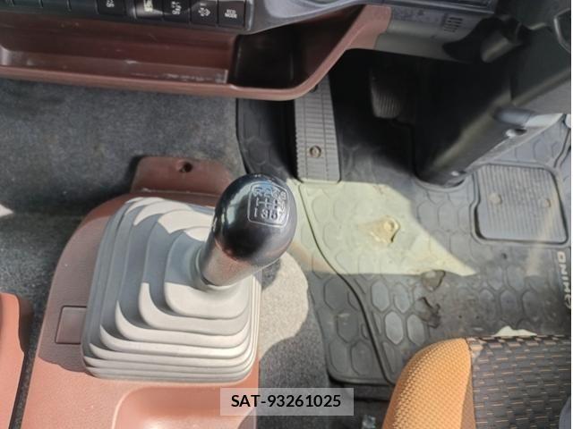 Hino RANGER 2019-04 7502493-26