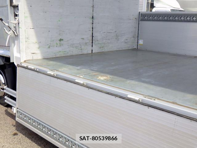 Hino RANGER 2023-06 7502489-17