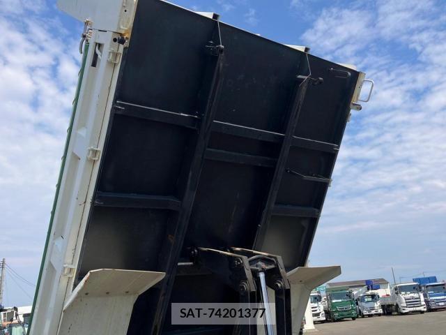 Hino RANGER 2023-04 7502524-11