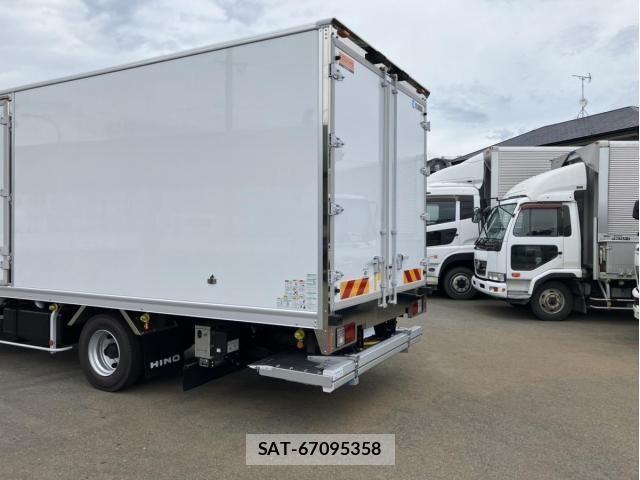 Hino RANGER 2025-04 7509824-11