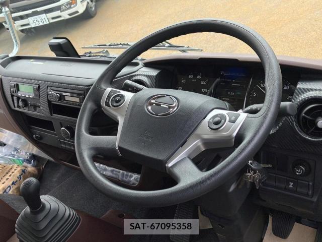 Hino RANGER 2025-04 7509824-20