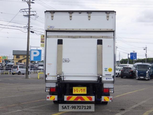 Hino RANGER 2018-07 7502512-5