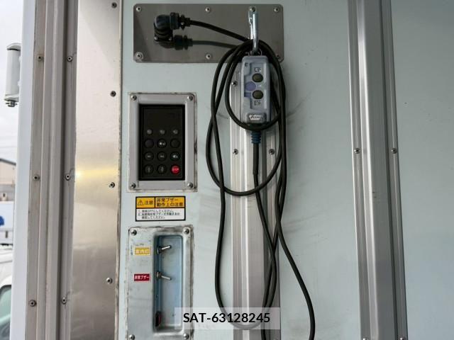 Hino RANGER 2021-03 7502477-13