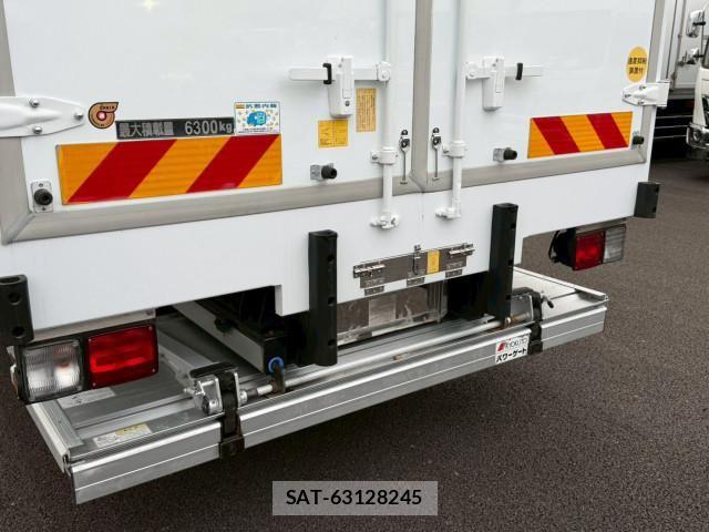 Hino RANGER 2021-03 7502477-17
