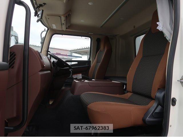 Hino RANGER 2018-09 7562714-21