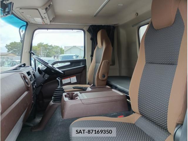 Hino RANGER 2019-02 7562715-17