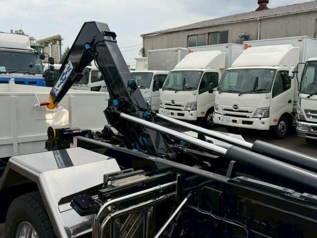 Hino RANGER 2025-10 7606947-21