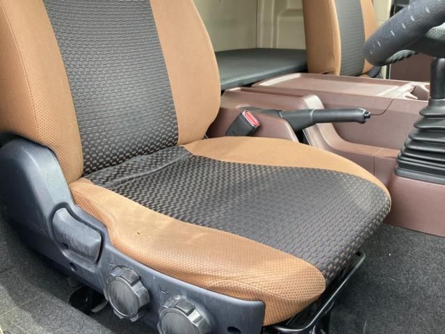 Hino RANGER 2018-03 7606964-18