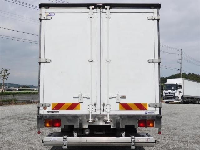 Hino RANGER 2015-09 7606971-9