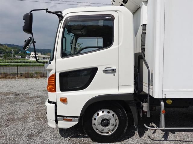 Hino RANGER 2015-09 7606971-13
