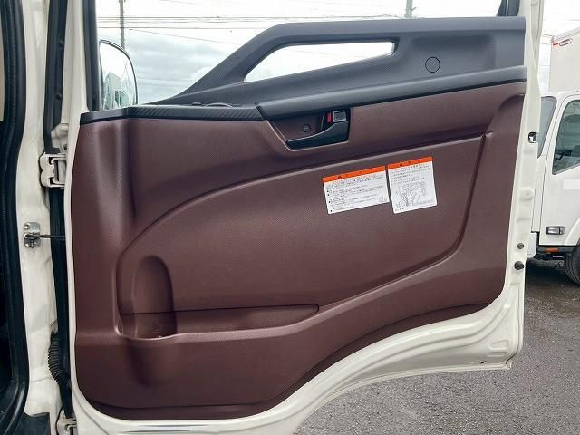 Hino RANGER 2021-02 7710465-17