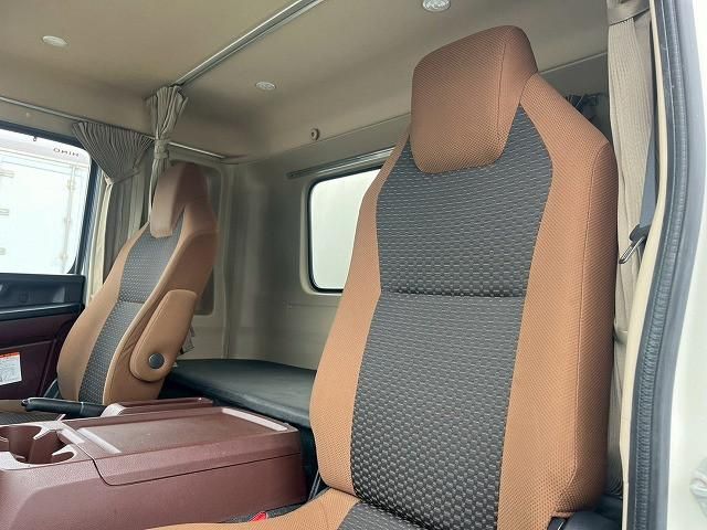 Hino RANGER 2021-02 7710465-23