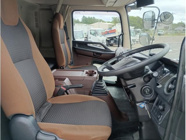 Hino RANGER 2021-09 7864766-18