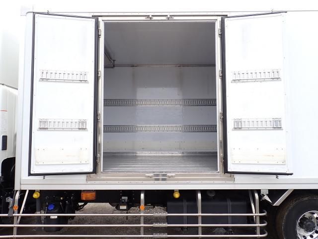 Hino RANGER 2023-03 7864759-10