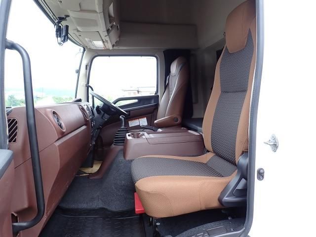 Hino RANGER 2023-03 7864759-13