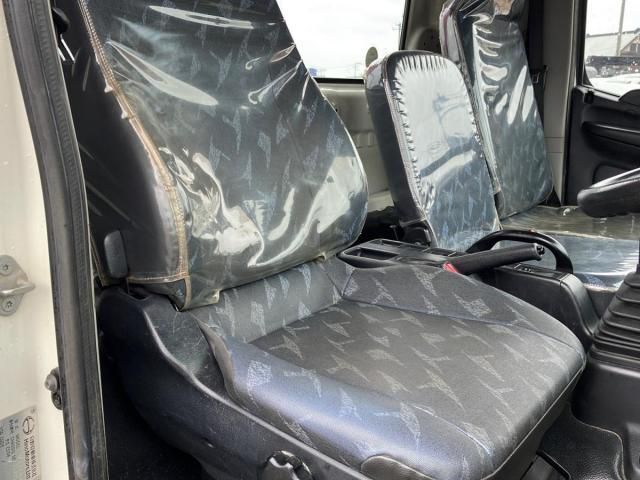 Hino RANGER 2017-01 7864764-18