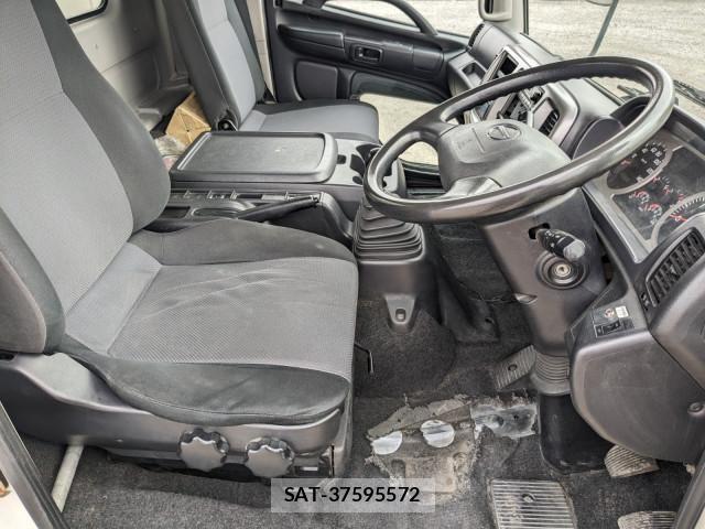 Hino RANGER 2017-05 7963490-26