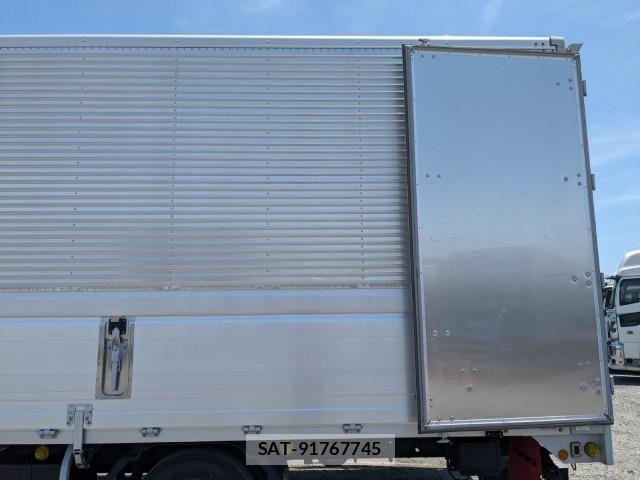 Hino RANGER 2023-09 7963456-18