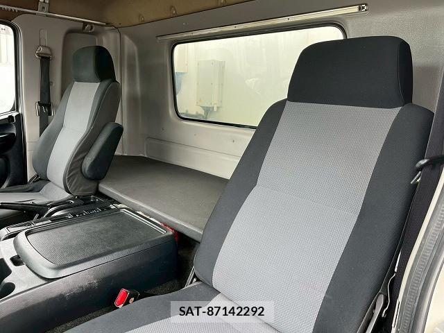 Hino RANGER 2015-11 7963482-25