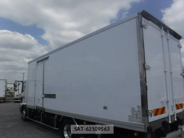 Hino RANGER 2018-12 8037863-13