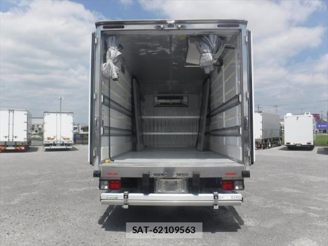 Hino RANGER 2018-12 8037863-21