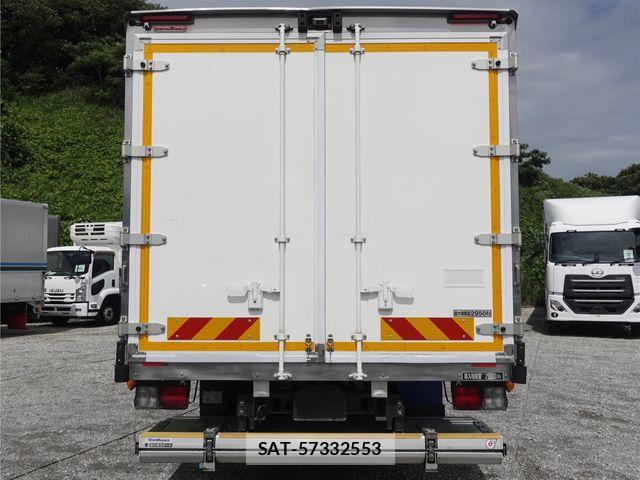 Hino RANGER 2018-04 8037868-5