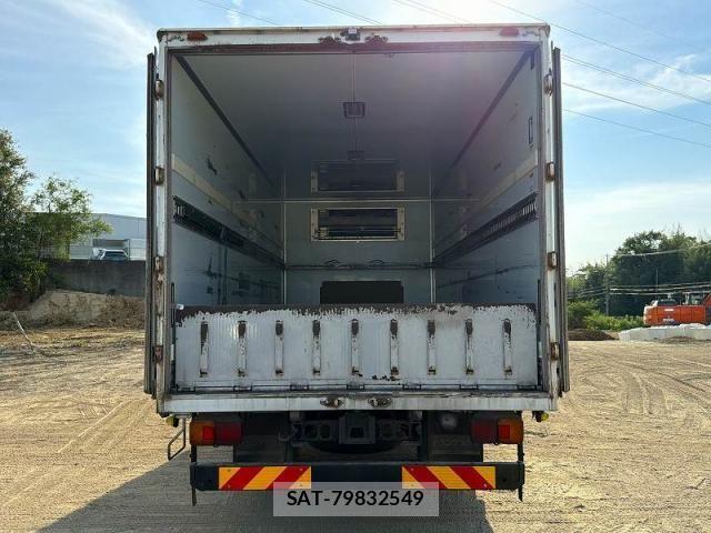 Hino RANGER 2013-10 8075294-21