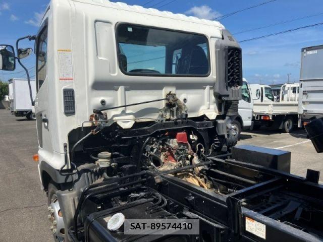 Hino RANGER 2016-01 8075288-14